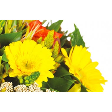 L'Agitateur Floral | zoom sur les gerberas jaunes du bouquet