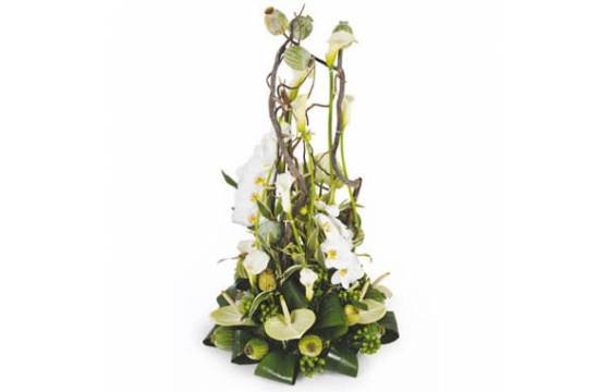 L'Agitateur Floral | image de la composition de fleurs blanche pour un enterrement du nom de l'instant