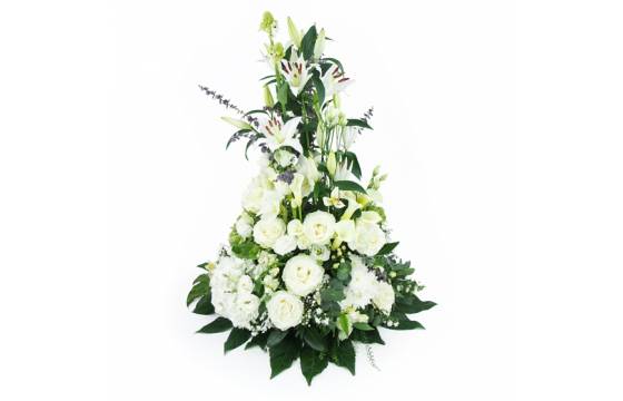 Image de la composition en hauteur conique de fleurs blanches "Zéphyr" |  L'Agitateur Floral