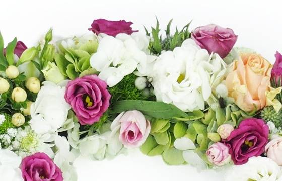 Image de la Petite couronne de fleurs piquées "Diane" | L'Agitateur Floral